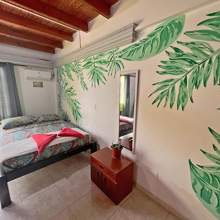Hostal Mom Mariela Сан-Андрес Экстерьер фото