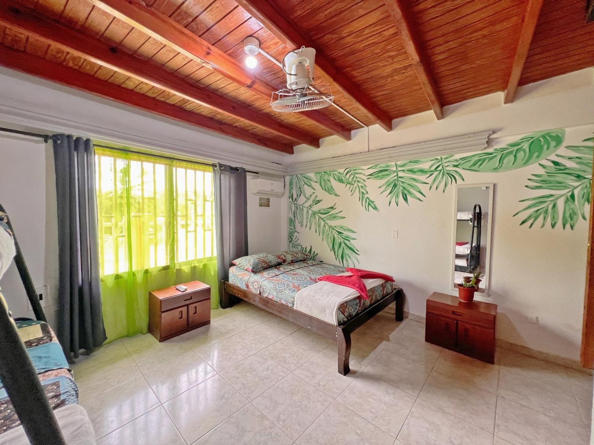 Hostal Mom Mariela Сан-Андрес Экстерьер фото