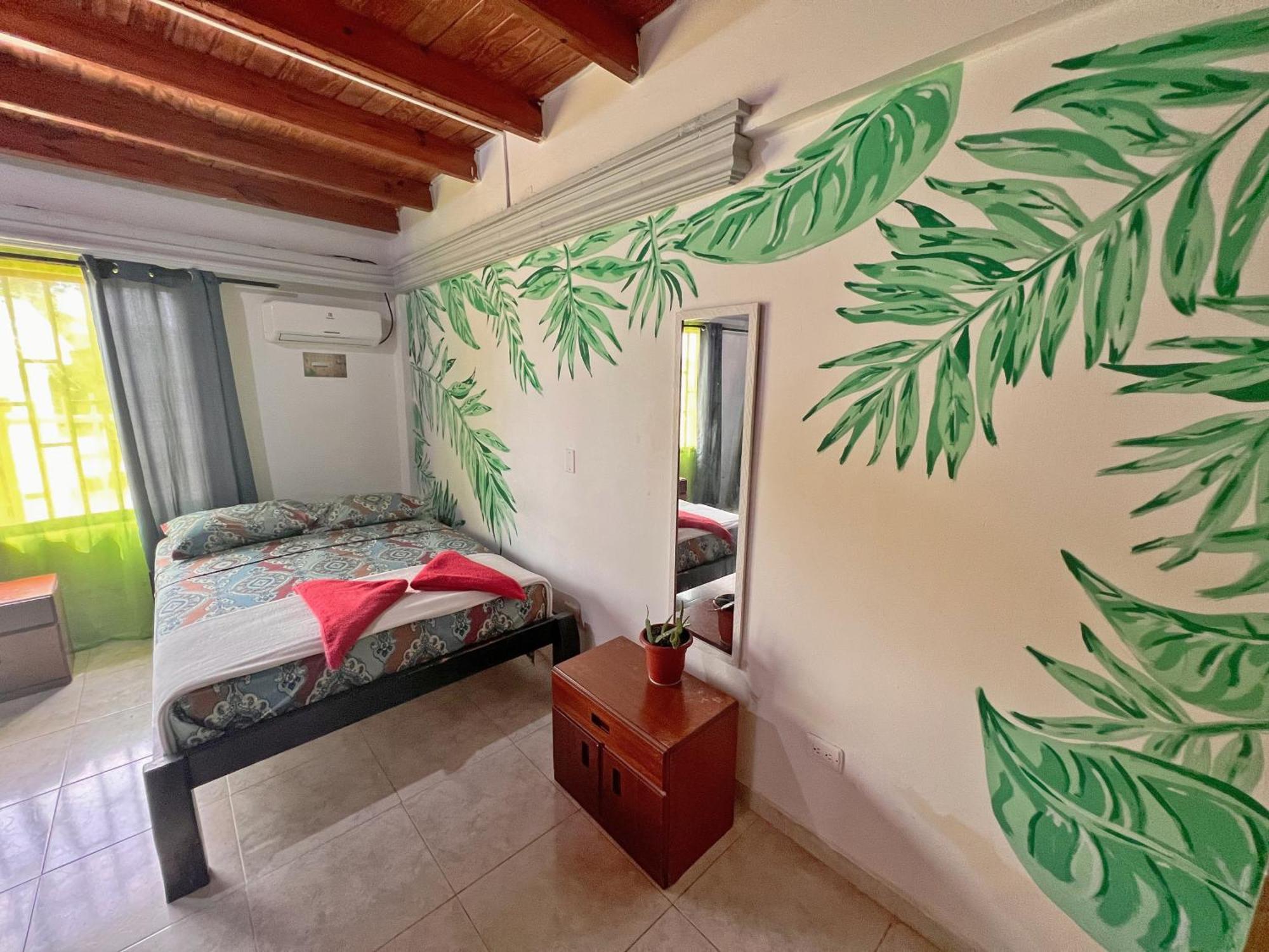 Hostal Mom Mariela Сан-Андрес Экстерьер фото